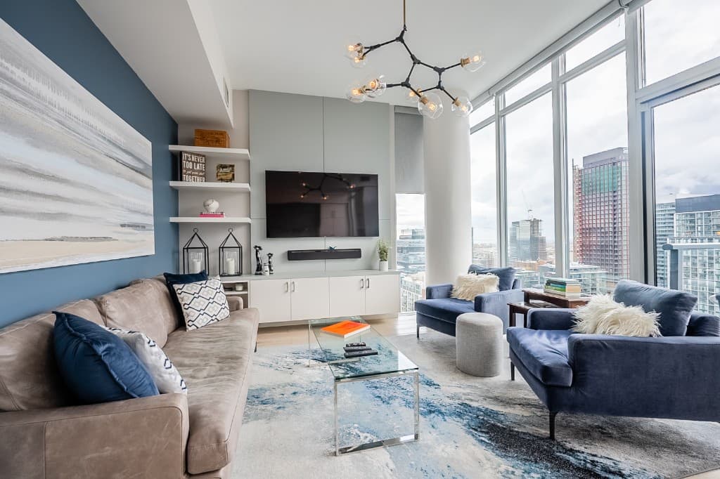 Interior of an HSG-managed short-term rental at 105 George Street, penthouse 04